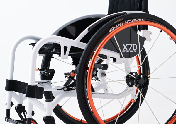 自社設計チームが考案した躍動感あふれるデザイン